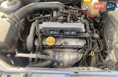 Седан Opel Vectra 2004 в  фото 18 Седан Opel Vectra 2004 в