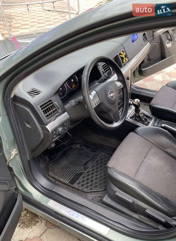 Лифтбек Opel Vectra 2003 в Каменец-Подольском