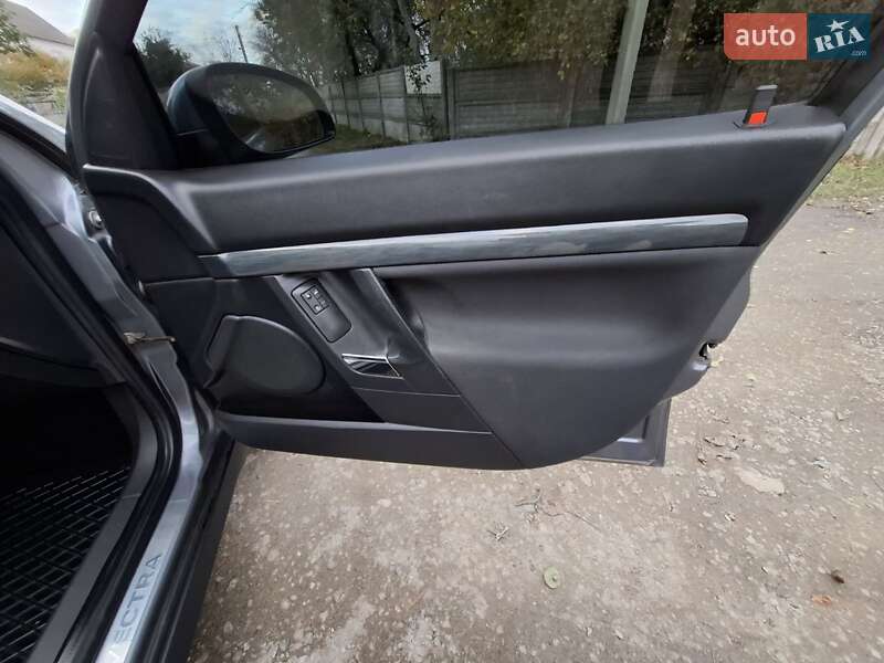 Універсал Opel Vectra 2004 в Рівному фото 25 Універсал Opel Vectra 2004 в Рівному