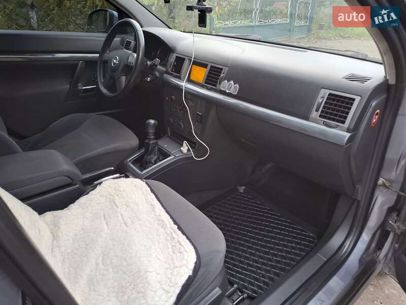 Універсал Opel Vectra 2004 в Рівному фото 27 Універсал Opel Vectra 2004 в Рівному