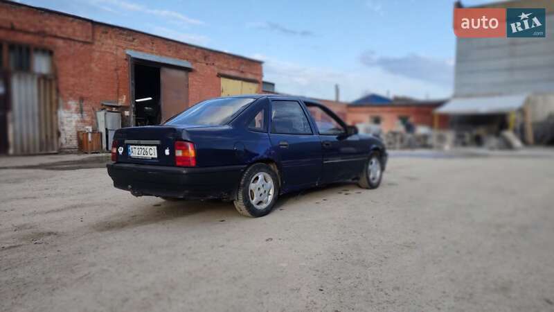 Седан Opel Vectra 1991 в Ивано-Франковске