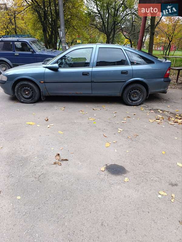 Ліфтбек Opel Vectra 1998 в Івано-Франківську фото 4 Ліфтбек Opel Vectra 1998 в Івано-Франківську