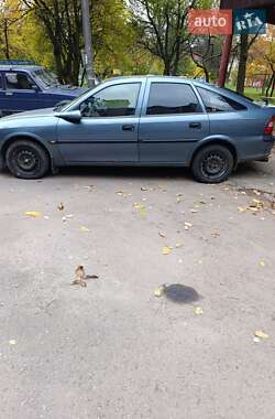 Лифтбек Opel Vectra 1998 в  фото 4 Лифтбек Opel Vectra 1998 в