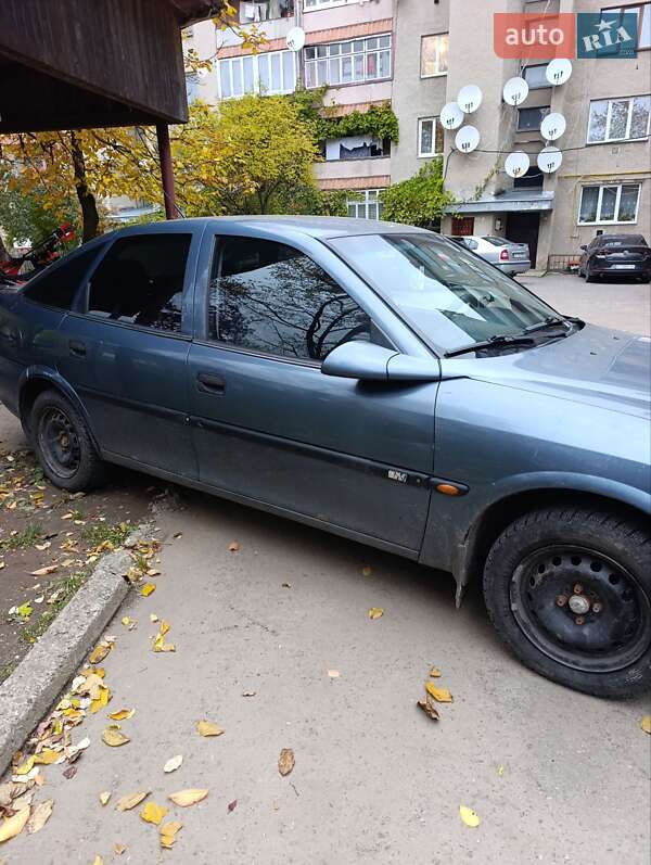 Ліфтбек Opel Vectra 1998 в Івано-Франківську фото 7 Ліфтбек Opel Vectra 1998 в Івано-Франківську
