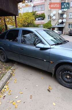 Лифтбек Opel Vectra 1998 в  фото 7 Лифтбек Opel Vectra 1998 в