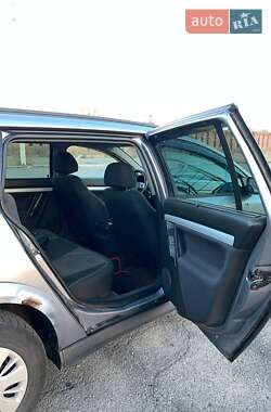 Универсал Opel Vectra 2005 в 