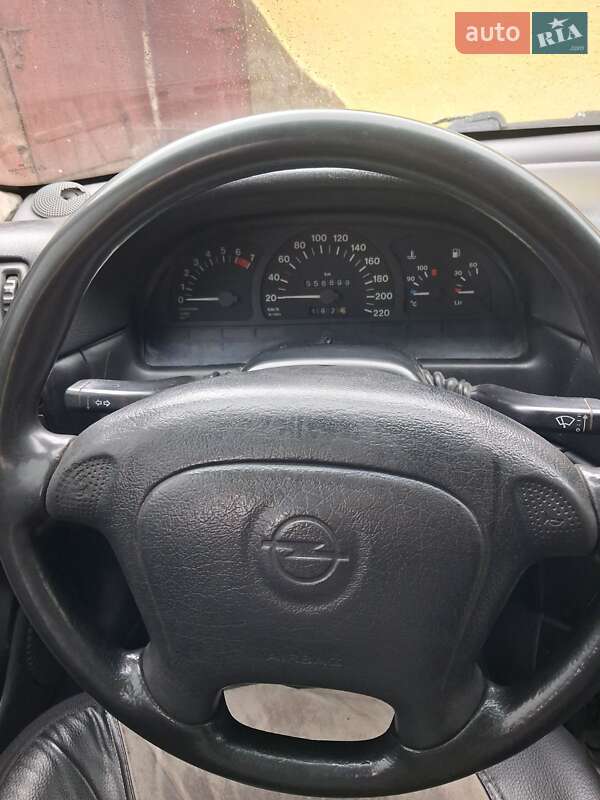 Седан Opel Vectra 1995 в Дубні фото 3 Седан Opel Vectra 1995 в Дубні