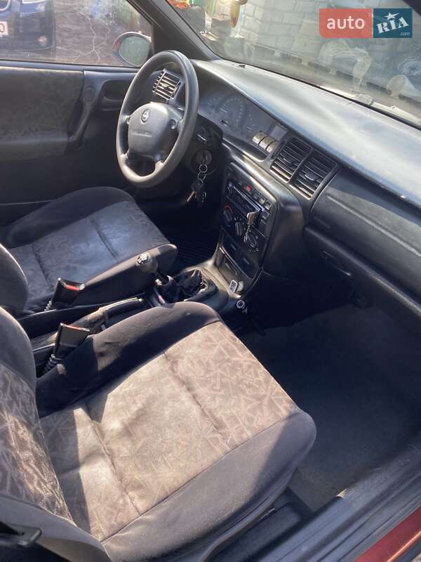Седан Opel Vectra 1998 в Харкові фото 10 Седан Opel Vectra 1998 в Харкові