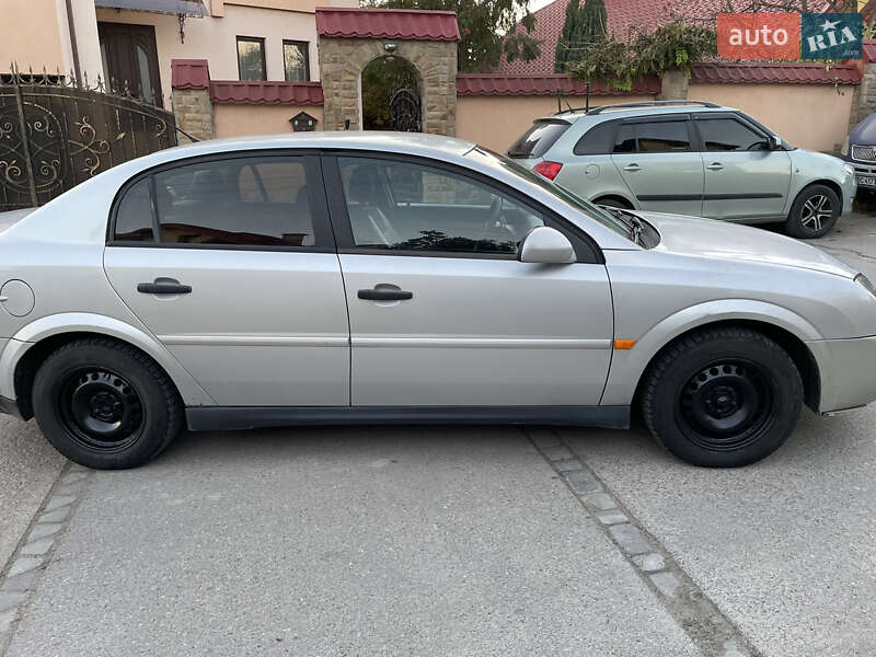Седан Opel Vectra 2003 в Львове