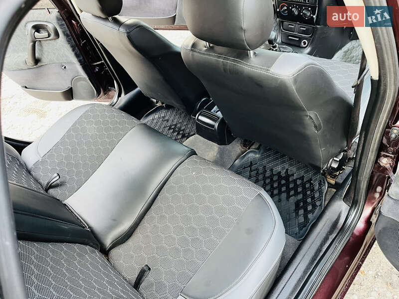 Седан Opel Vectra 1997 в Каменском фото 32 Седан Opel Vectra 1997 в Каменском
