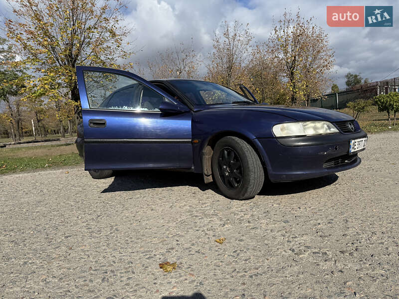 Седан Opel Vectra 1996 в Кривом Роге фото 2 Седан Opel Vectra 1996 в Кривом Роге