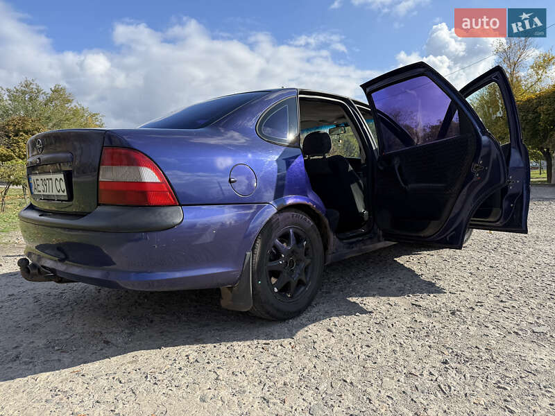 Седан Opel Vectra 1996 в Кривом Роге фото 6 Седан Opel Vectra 1996 в Кривом Роге