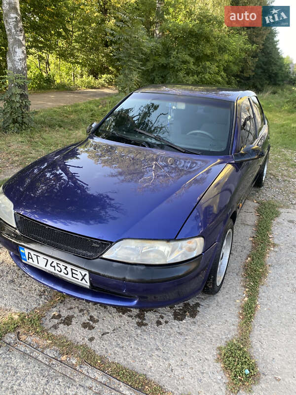 Седан Opel Vectra 1997 в Ивано-Франковске