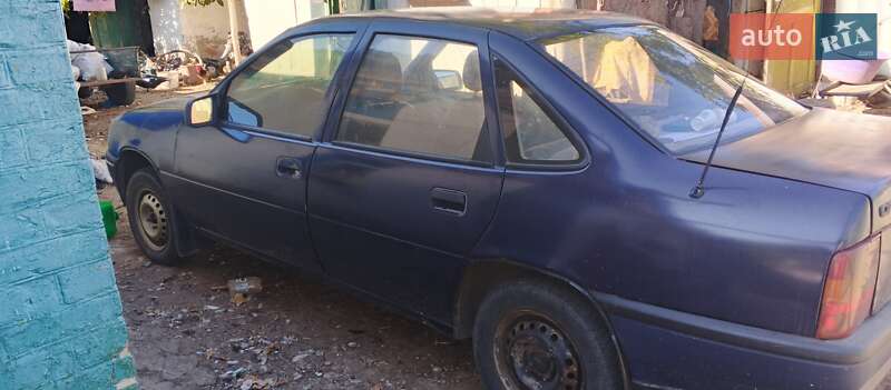 Седан Opel Vectra 1991 в Оратові фото 4 Седан Opel Vectra 1991 в Оратові