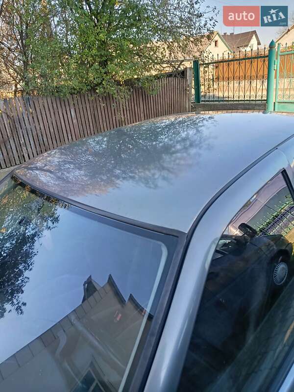 Седан Opel Vectra 1991 в Чернівцях