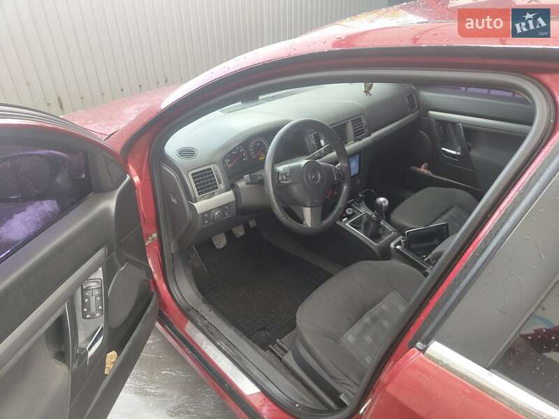 Седан Opel Vectra 2006 в  фото Седан Opel Vectra 2006 в