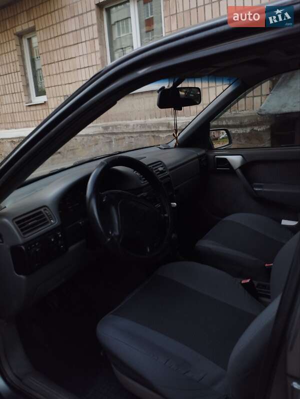 Седан Opel Vectra 1994 в Тернополі фото 4 Седан Opel Vectra 1994 в Тернополі