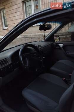 Седан Opel Vectra 1994 в  фото 4 Седан Opel Vectra 1994 в