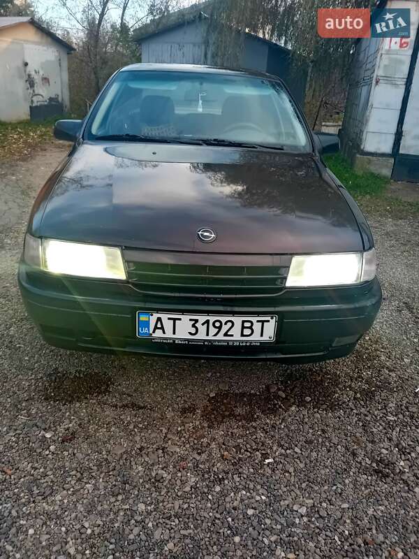 Седан Opel Vectra 1992 в Коломые
