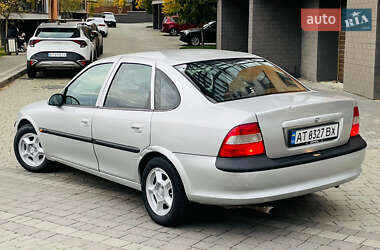 Седан Opel Vectra 1998 в  фото 3 Седан Opel Vectra 1998 в