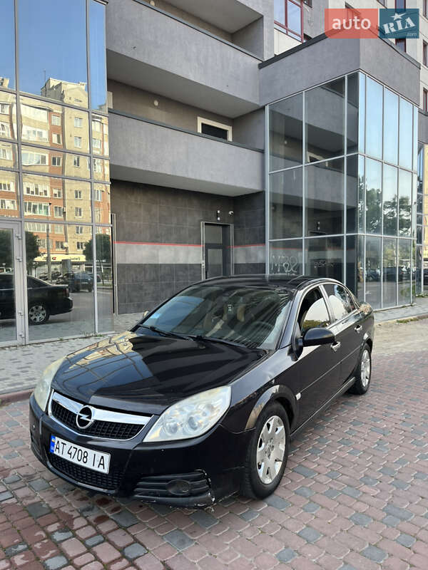 Ліфтбек Opel Vectra 2007 в  фото Ліфтбек Opel Vectra 2007 в