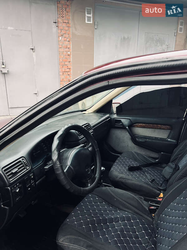 Седан Opel Vectra 1991 в Хмельницькому