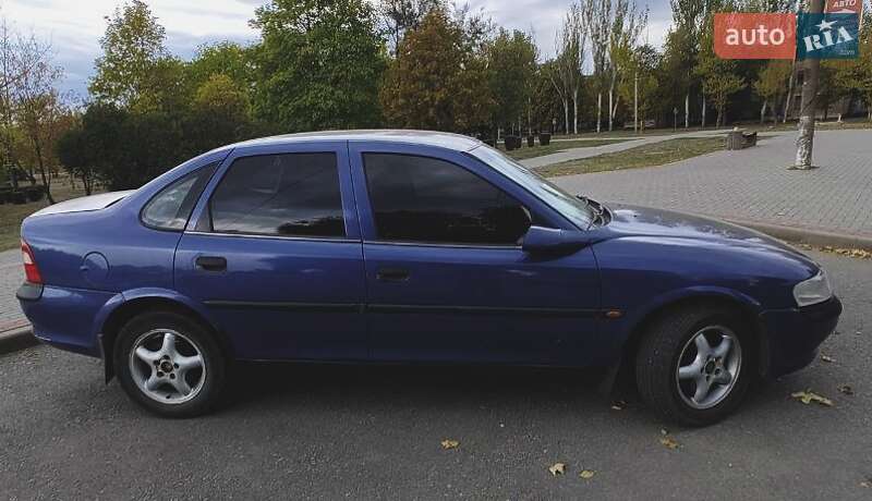 Седан Opel Vectra 1996 в Покрові фото 3 Седан Opel Vectra 1996 в Покрові