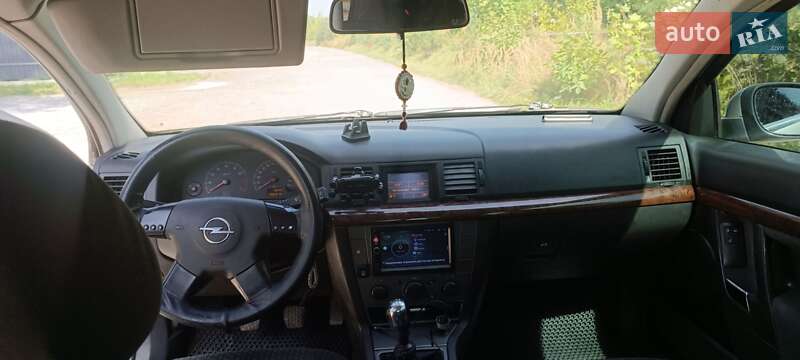 Седан Opel Vectra 2003 в Львове