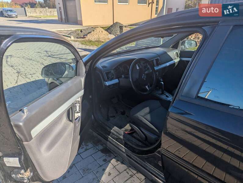 Универсал Opel Vectra 2005 в Городке