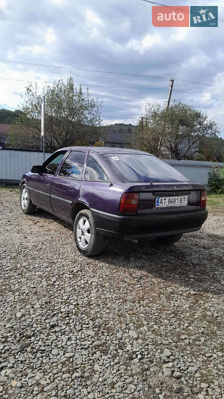 Лифтбек Opel Vectra 1992 в Хотине фото 4 Лифтбек Opel Vectra 1992 в Хотине