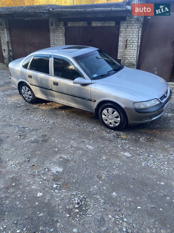 Седан Opel Vectra 1996 в Львові