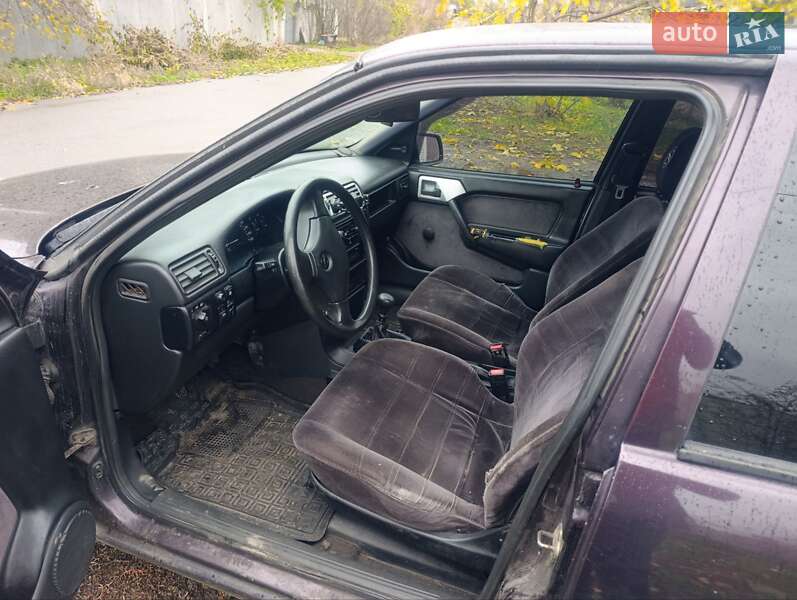 Седан Opel Vectra 1991 в Харькове
