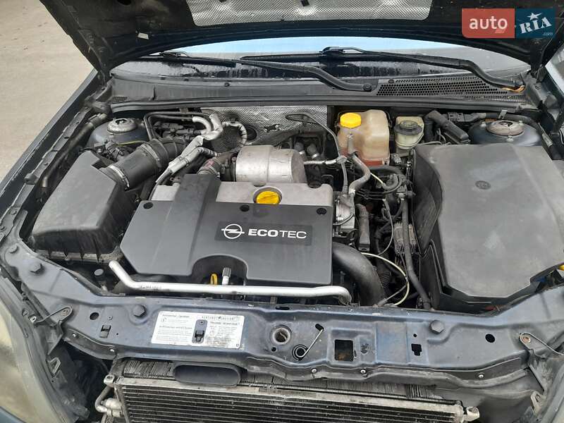 Седан Opel Vectra 2002 в Киеве