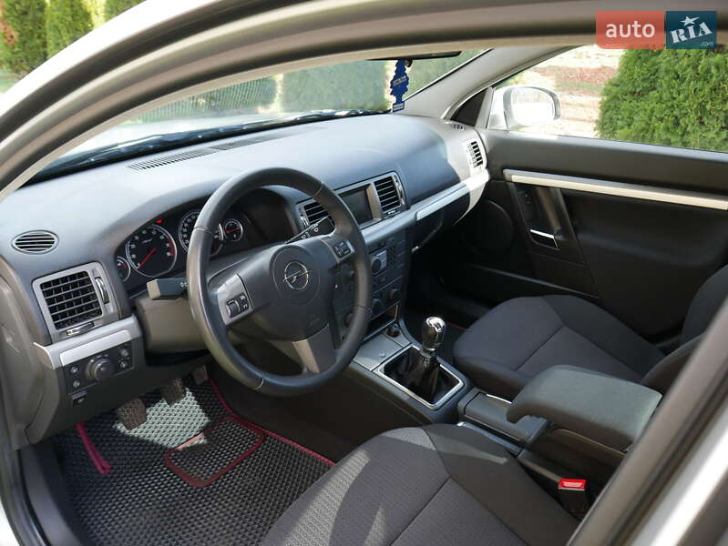 Седан Opel Vectra 2007 в Берегово фото 23 Седан Opel Vectra 2007 в Берегово