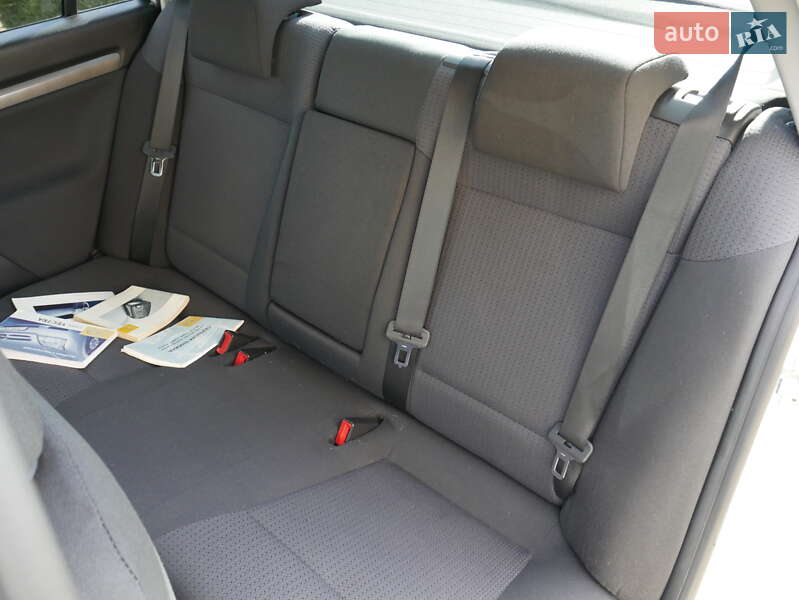 Седан Opel Vectra 2007 в Берегово фото 34 Седан Opel Vectra 2007 в Берегово