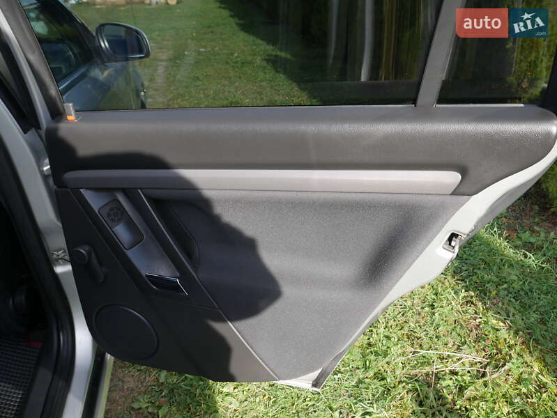 Седан Opel Vectra 2007 в Берегово фото 41 Седан Opel Vectra 2007 в Берегово