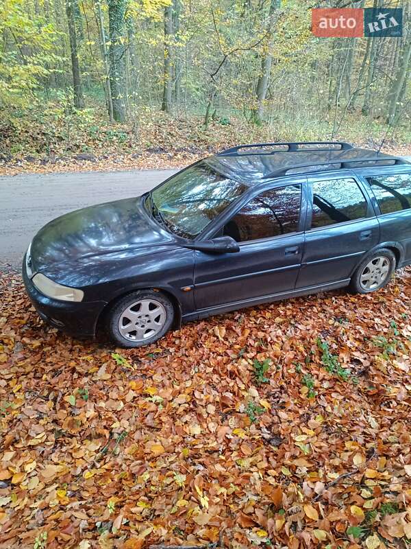 Универсал Opel Vectra 2000 в Новояворовске