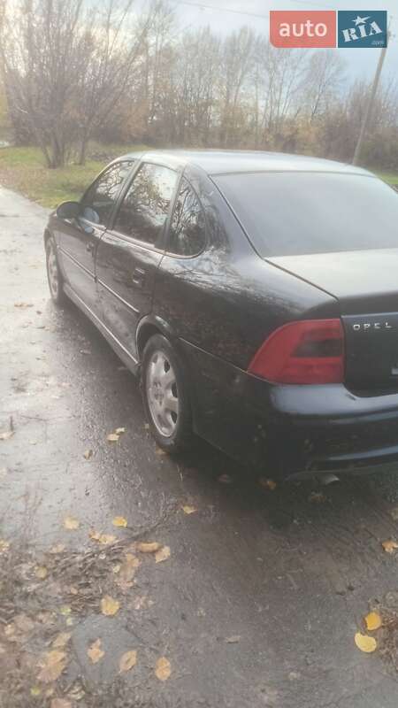 Седан Opel Vectra 1999 в Устивице