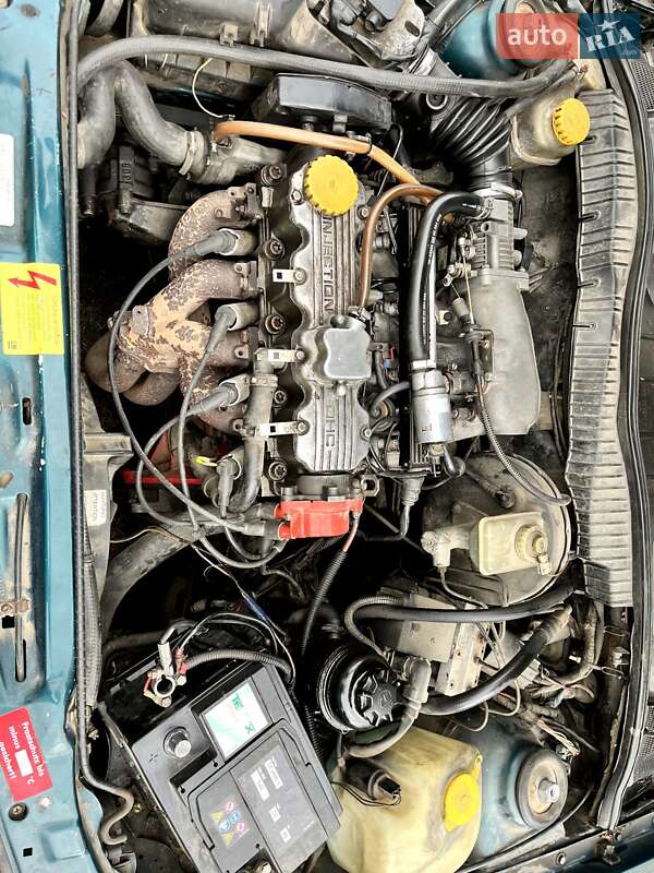 Седан Opel Vectra 1995 в Умани