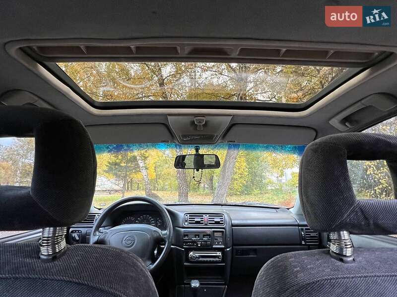 Ліфтбек Opel Vectra 1995 в Дрогобичі фото 7 Ліфтбек Opel Vectra 1995 в Дрогобичі