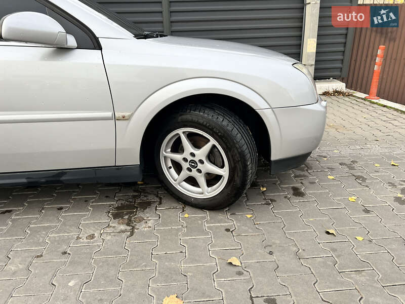 Седан Opel Vectra 2004 в Вишневому фото 12 Седан Opel Vectra 2004 в Вишневому