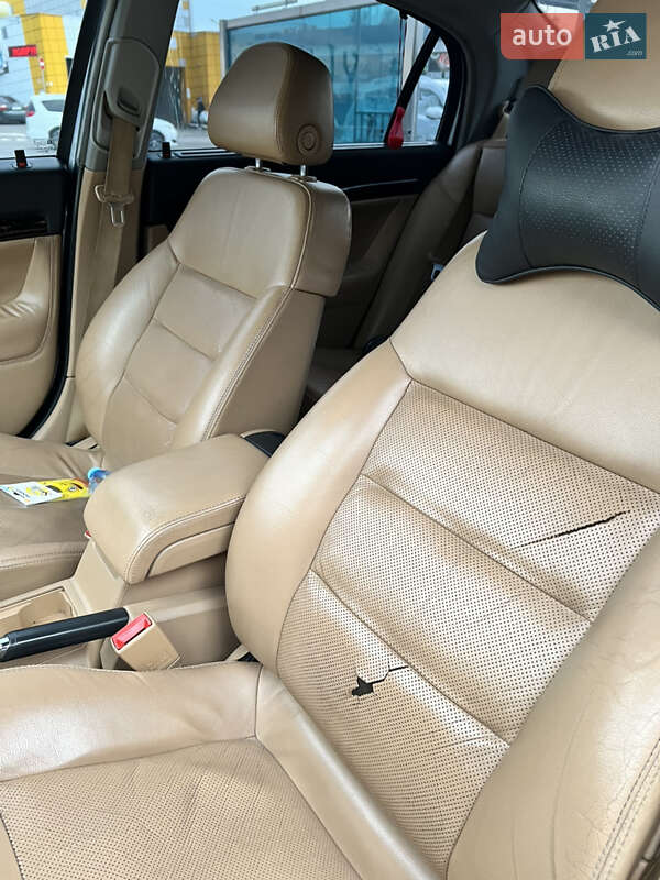 Седан Opel Vectra 2004 в Вишневому фото 19 Седан Opel Vectra 2004 в Вишневому