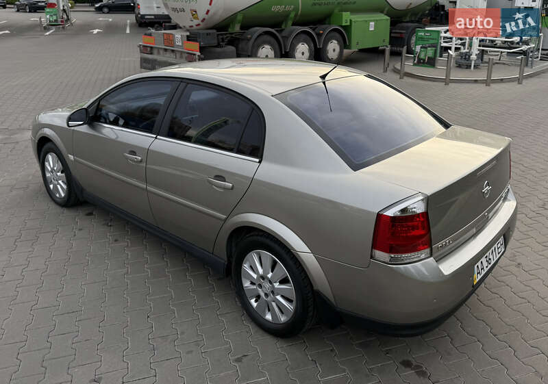 Седан Opel Vectra 2004 в Києві