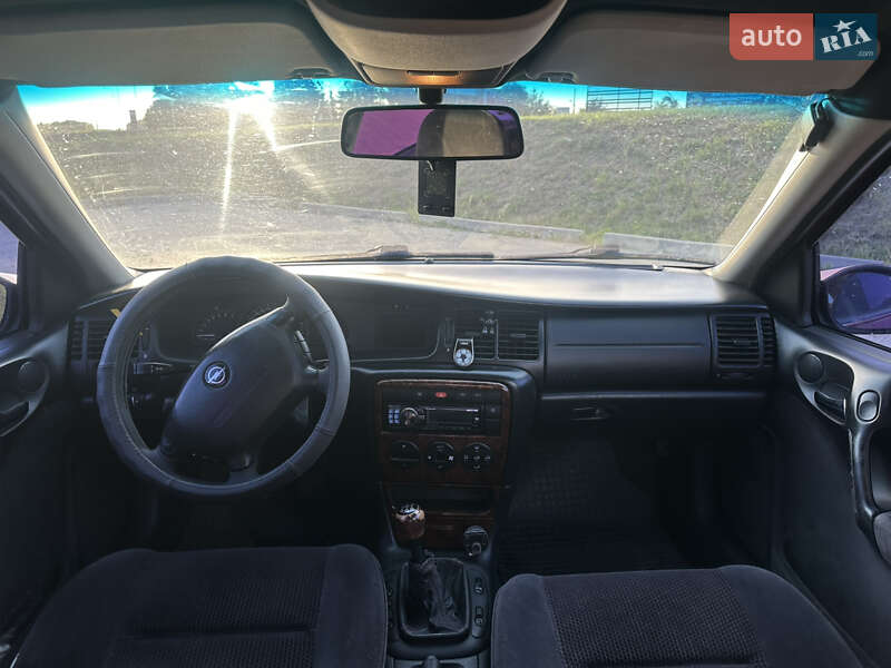 Лифтбек Opel Vectra 2000 в Львове