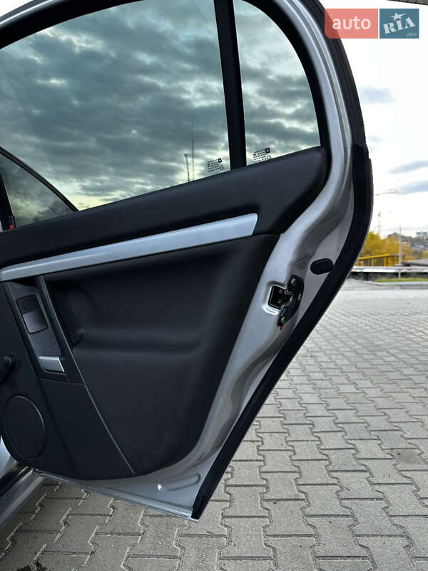 Седан Opel Vectra 2003 в Хмельницком фото 26 Седан Opel Vectra 2003 в Хмельницком