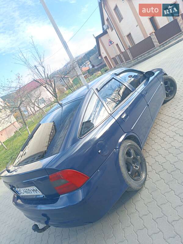Седан Opel Vectra 2001 в Сколе
