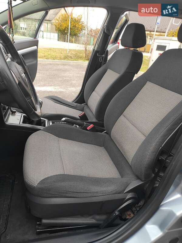 Універсал Opel Vectra 2004 в Виноградові