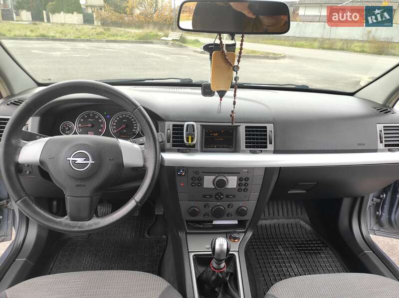 Універсал Opel Vectra 2004 в Виноградові