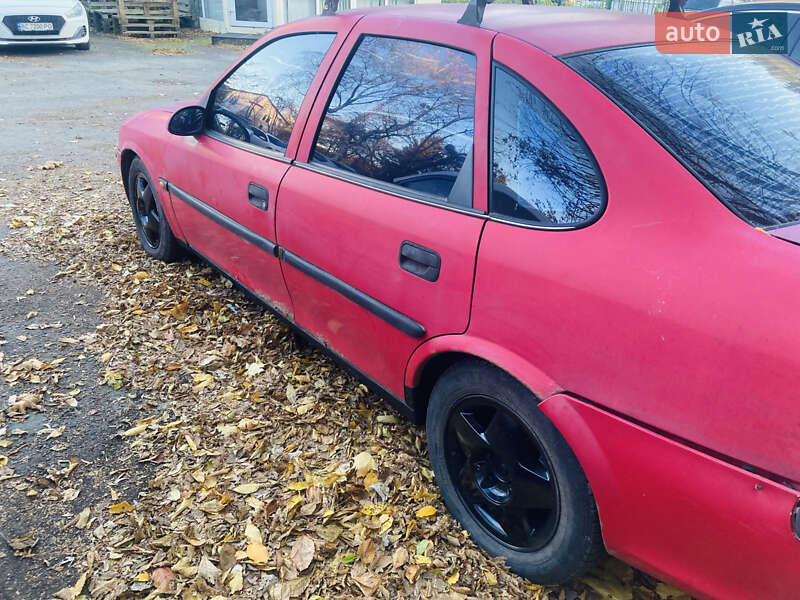 Седан Opel Vectra 1998 в Львові