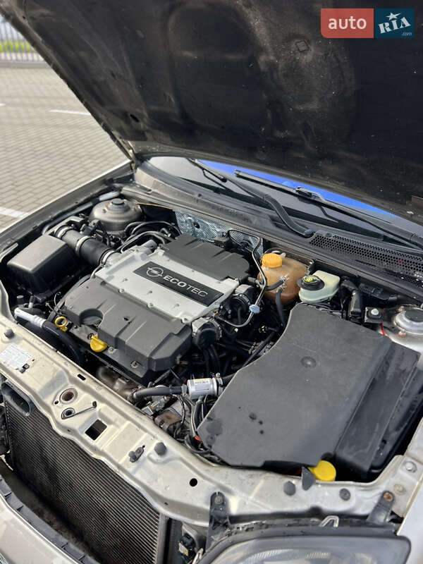 Лифтбек Opel Vectra 2004 в Нововолынске фото 21 Лифтбек Opel Vectra 2004 в Нововолынске